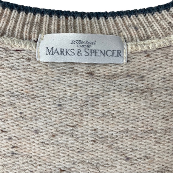St. Michaels Marks & Spencer Beige Aztec Patterned Vintage Crewneck Jumper - Picture 7 of 9